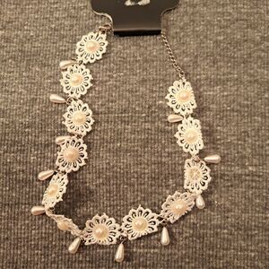 White And Cream Floral Pearl Necklace Vintage, Fairycore